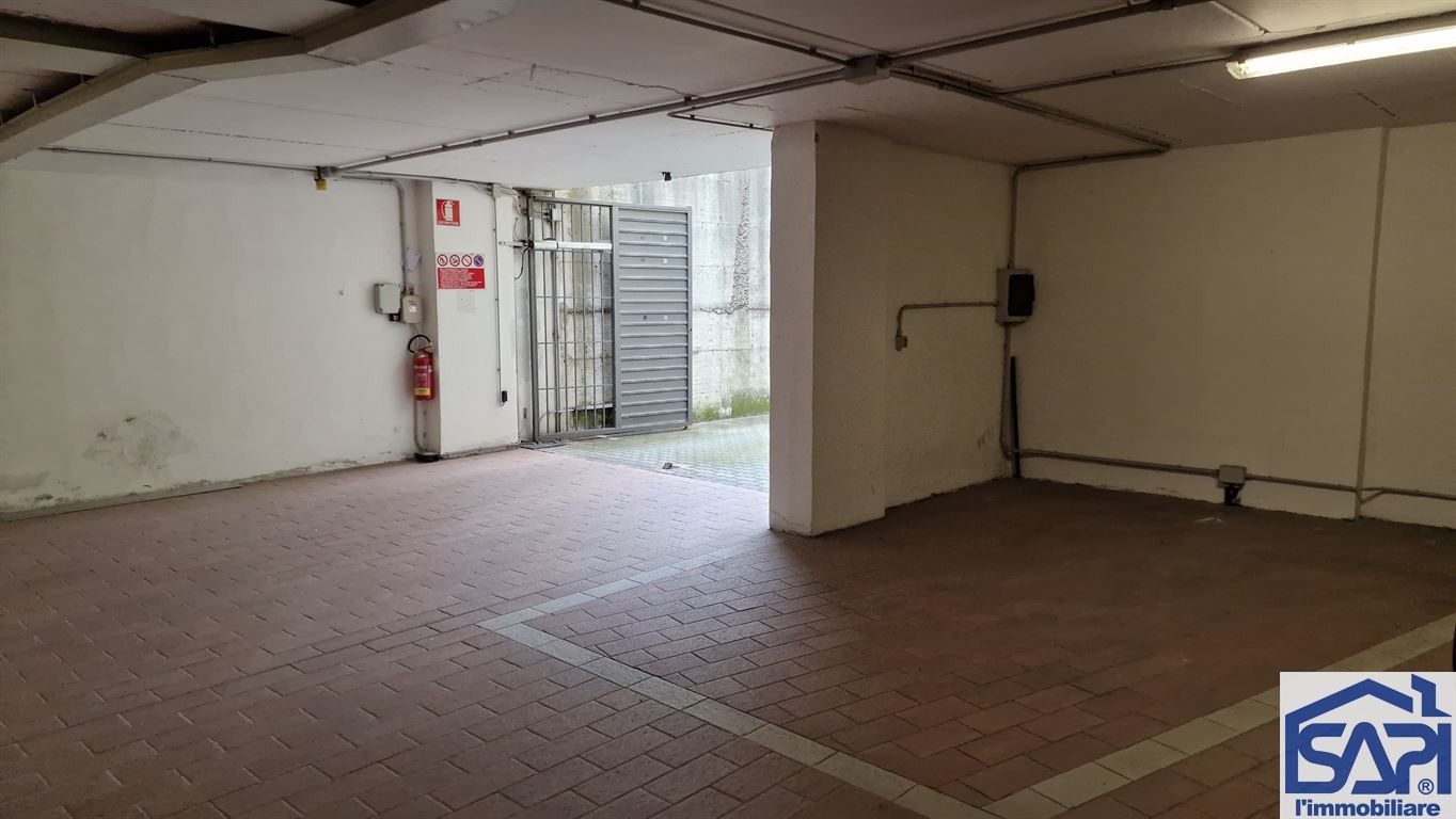 Posto Auto Coperto in vendita a Milano - Via Mecenate